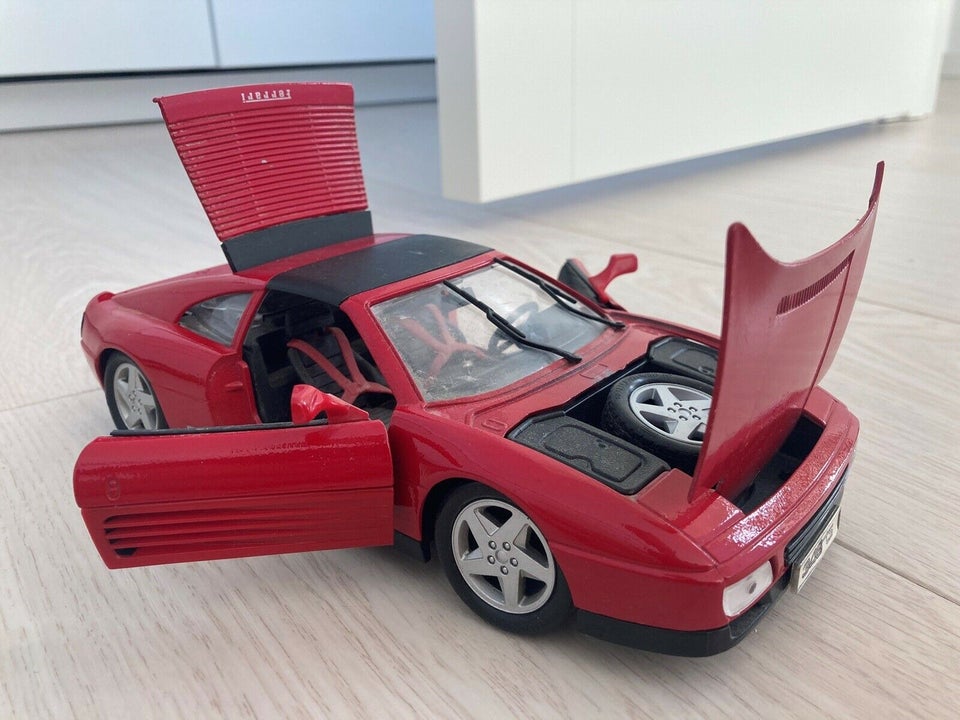 Modelbil, Ferrari 348 TS 1/18, skala 1:18