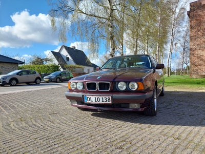 BMW 520i, 2,0 Touring Executive, Benzin, 1995, km 268000, bordeaux, træk, aircondition, ABS, airbag,