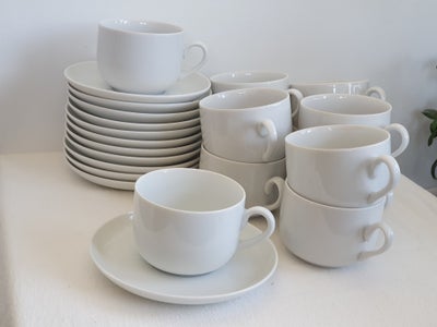 Porcelæn, Kaffekopper 12 stk, med underkopper, Aida Atelier Danish Design, 12 hvide kaffekopper med 