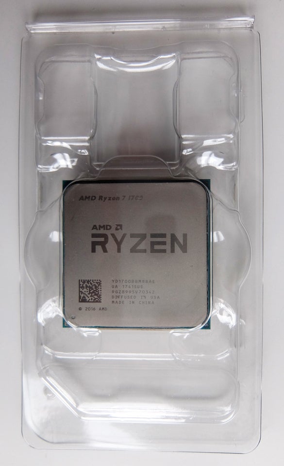 AMD Ryzen 7 1700 AM4 sockel,  8kernes CPU med 16 t