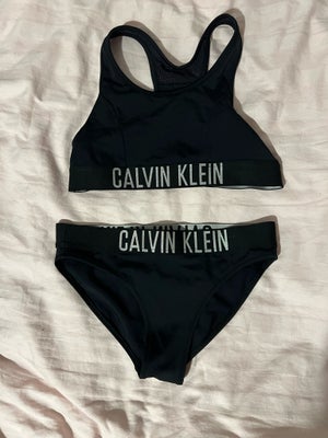 Badetøj, Bikini, Calvin Klein, str. 8-10 år,  Næsten som ny, Calvin Klein bikini str. 8-10 år. Stort