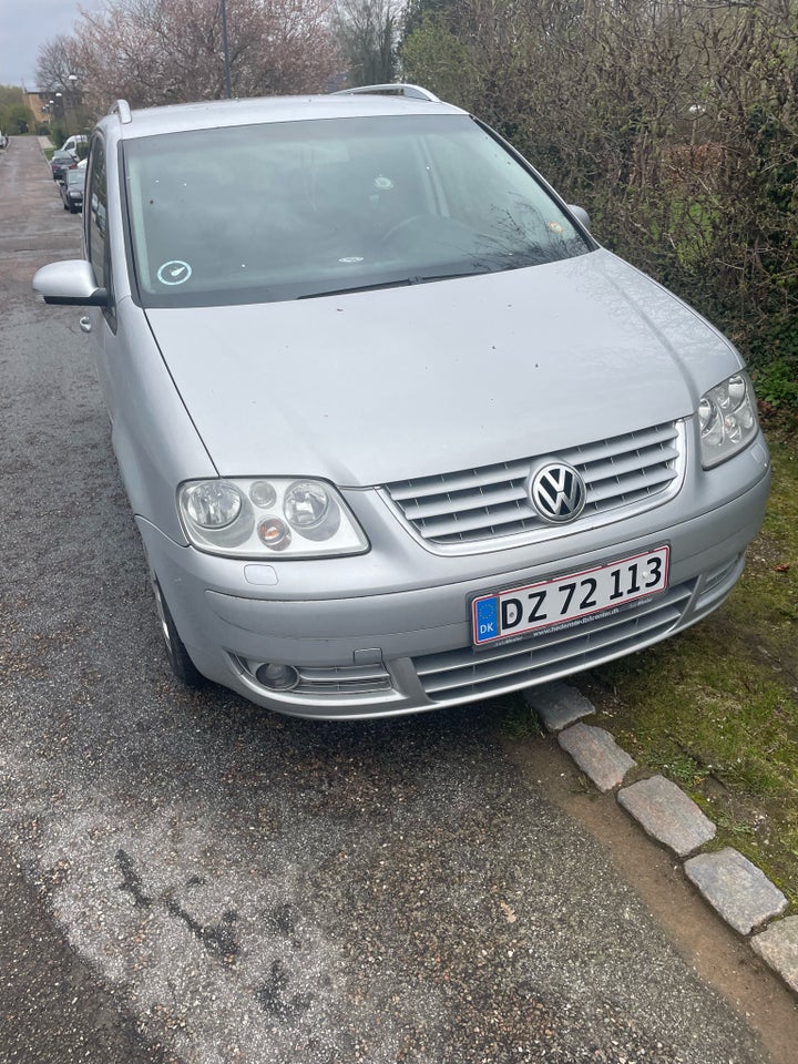 VW Touran, 1,6 FSi, Benzin