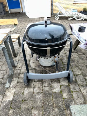 Kuglegrill, Weber, Dette er et dødsbo, derfor gratis (1.kr.), tømme rækkehus hurtigs muligt er målet