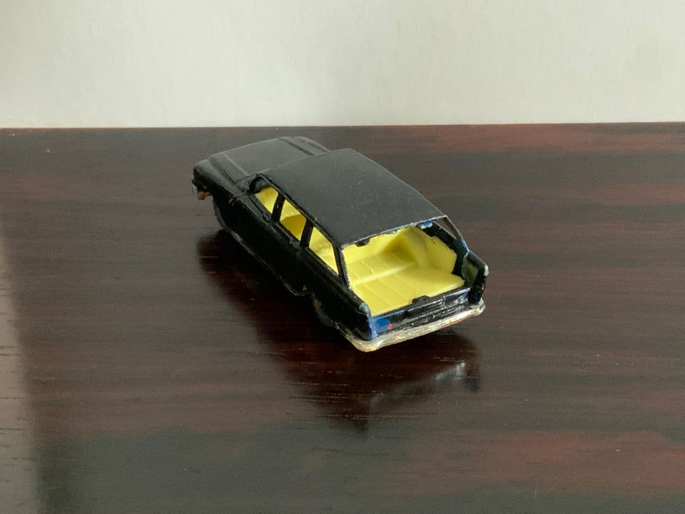 Modelbil, Husky Ford Zephyr Estate 6, skala 1:64