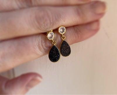 Øreringe, stål, Vintage, Smukkeste håndlavet øreringe, med de fine sorte sten (obs, da de er håndlav