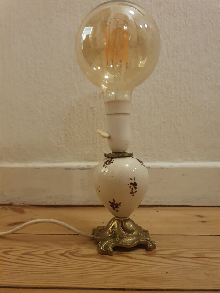 Anden bordlampe, Gammel smuk lampe