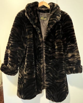 Pels, str. 36, ACModel Copenhagen,  brune farver, "katte"mønstreret,  fake fur,  Næsten som ny, 


F