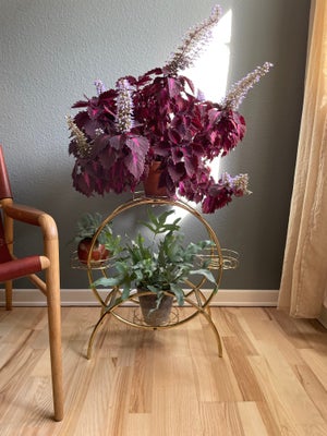 Andet, Vintage, Blomsterbord eller blomsteropsats, opsats. Dekorativt og sjovt bord med plads til 4 