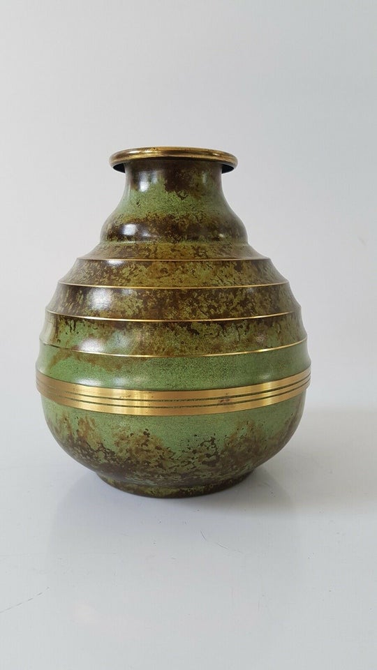 Art Deco vase, Bronze