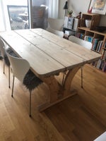 Spisebord, Massivt træ, Produceret i Danmark