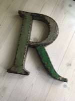 Stort metal bogstav “R”