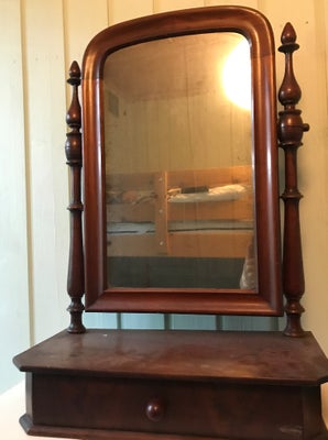 Bordspejl, Flot stort antikt vippe/bordspejl med skuffe. Selve spejlet er originalt og derfor med le