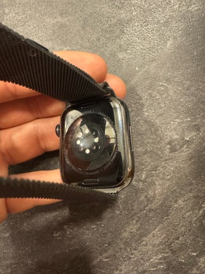 Smartwatch, Apple, Apple Watch 7 with LTE in very good condition. No scratches – sapphire glass and 