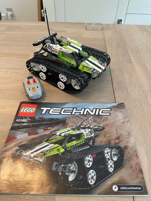 Lego Technic, 42065, Har denne fjernstyret LEGO tank set som kan køre rundt i hele huset (også over 