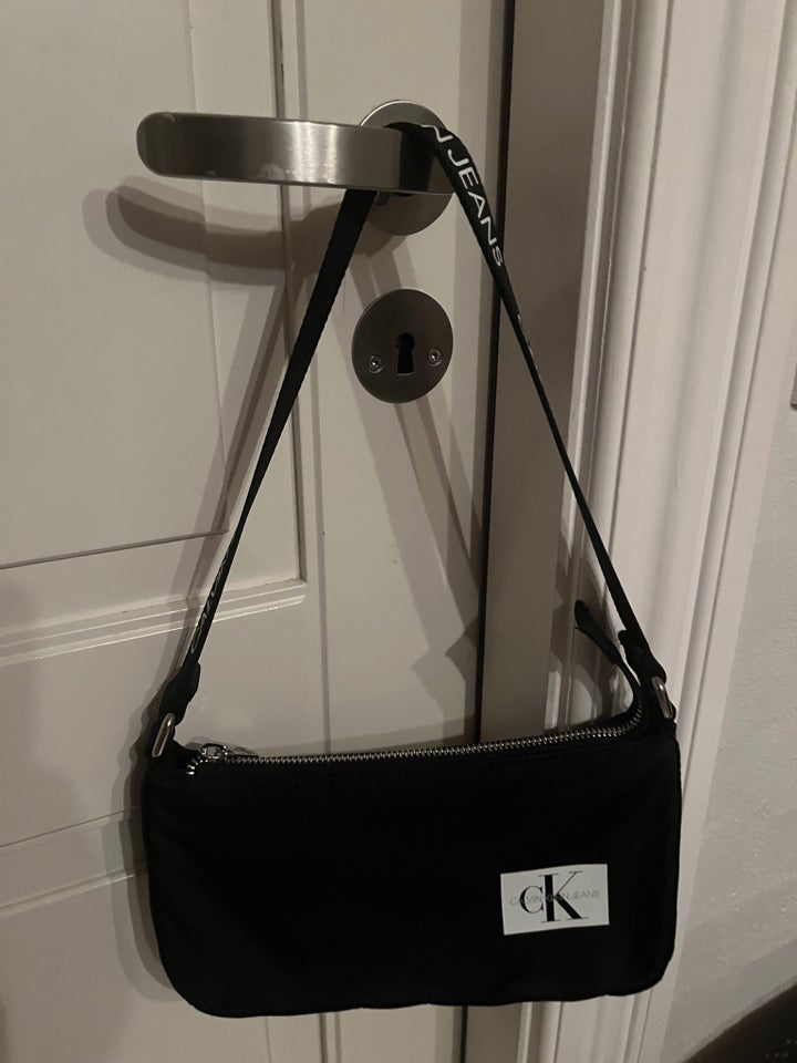 Skuldertaske, Calvin Klein, nylon