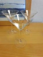 Glas, 3 Martini glas