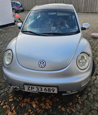 VW New Beetle, 1,8 T Highline, Benzin, 2001, km 140000, gråmetal, træk, aircondition, airbag, 2-dørs