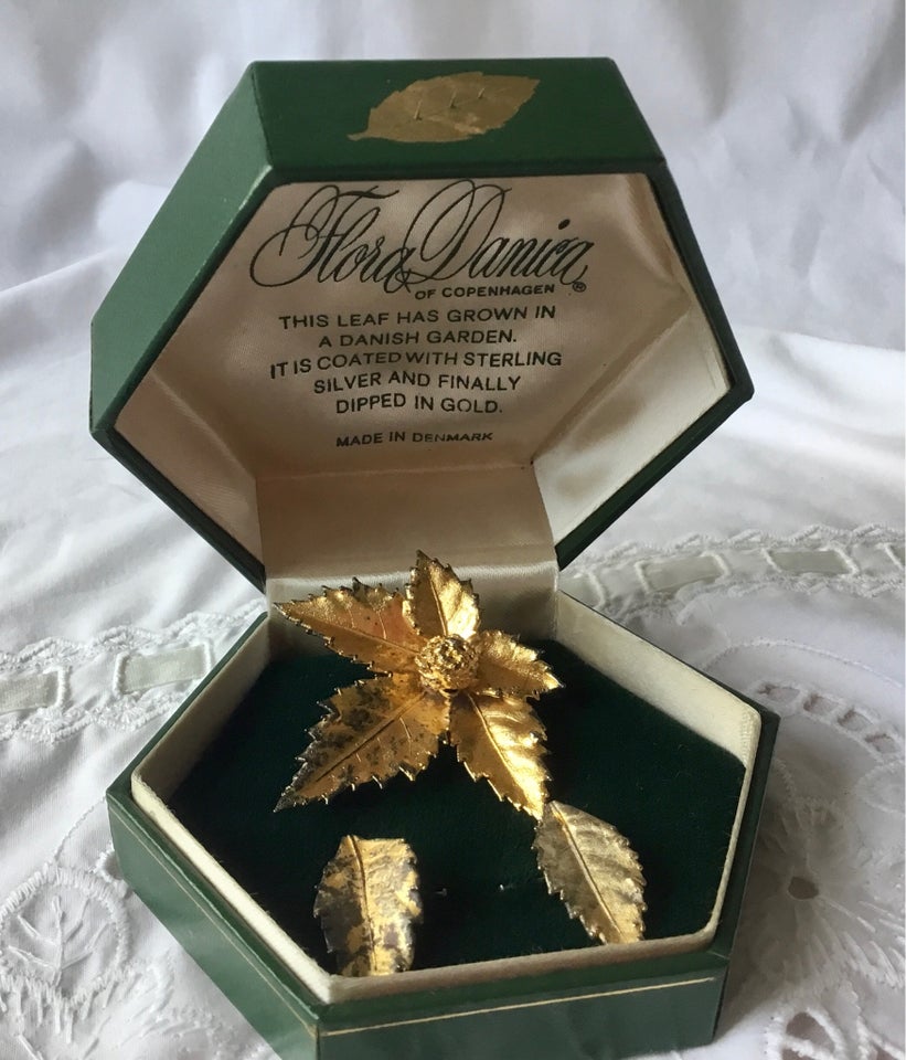 Broche, guld, Flora Danica