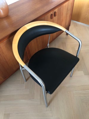 Spisebordsstol, 3 armstole, model 'Chairman' med stel af børstet stål, kopstykke af lakeret ahorn, s