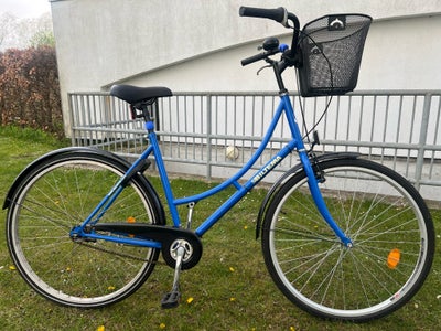 Damecykel,  Yosemite, 51 cm stel, 3 gear, Står som ny, super flot cykel i blå farve 
Cyklen køre rig