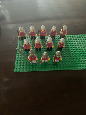 Lego Castle, Riddere med våben, 25 kr stk.

Fra røg- og dyrefrit hjem. 

Kan afhentes i Kbh efter af