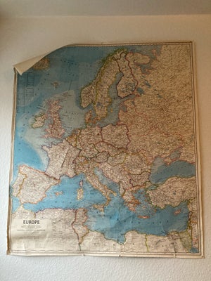 Skolekort, motiv: Europa, b: 122 h: 138,5, Gammelt Europakort fra 1972
Fx kan man se på kort at det 