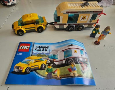 Lego City, 4435, Lego bil med campingvogn model 4435. Der kan mangle enkelte klodser og modellen er 
