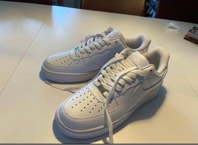 Sneakers, Nike Air force 1 , str. 41,  Hvid,  Ubrugt, Jeg sælge disse sko grundet de er for store ti
