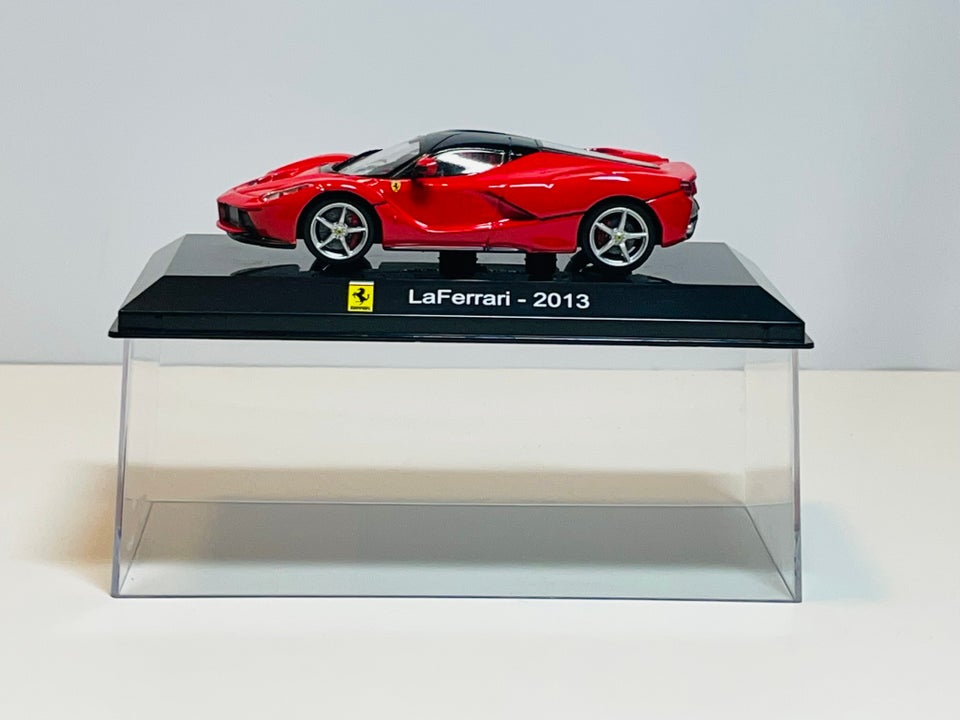 Modelbil, Ixo 2013 LA Ferrari, skala 1:43