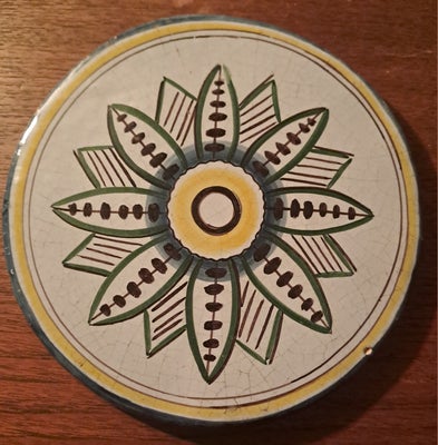 Keramik, Marokkanske keramik bordskåner, Marokkanske bordskåner I keramik.
Blå og gul.
17 cm 
Lille 