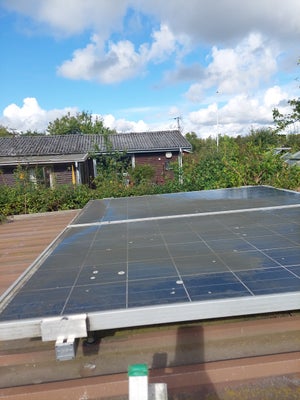 Solcelle, Hobby solcelleanlæg sælges. 
Batterier og inverter er fra 2021. 

Fakturaer på både anlæg,