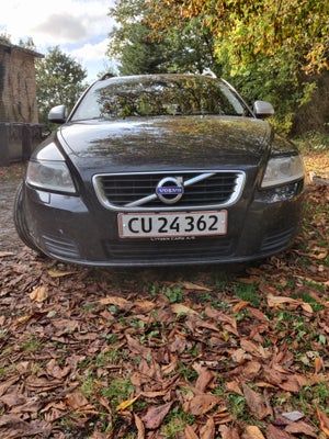 Volvo V50, 1,6 D2 115 Momentum DRIVe, Diesel, 2011, km 354000, sort, 5-dørs, st. car., 16" alufælge,