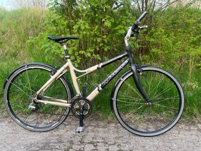 Damecykel,  Kildemoes, Ltc, 51 cm stel, 16 gear, Velkørende Kildemoes i beige/sort
Cyklen har 16 gea