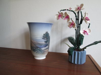 Vase, Stor vase, Lyngby, Smuk stor gammel vintage vase fra Lyngby Porcelæn
Stemplet med Kongelig Kro