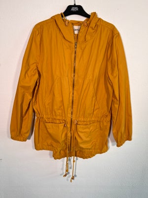 | DBA - jakker og frakker til damer