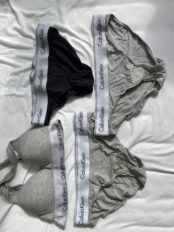 dommer Ananiver affjedring BH/trusser, Calvin Klein, str. Small – dba.dk – Køb og Salg af Nyt og Brugt dommer Ananiver affjedring BH/trusser, Calvin Klein, str. Small – dba.dk – Køb og Salg af Nyt og Brugt