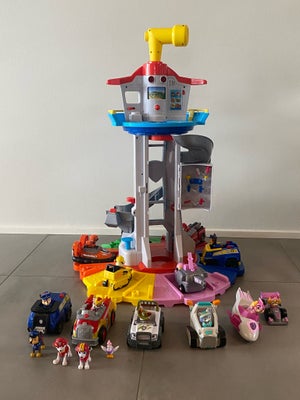 Andet legetøj, Paw Patrol, Alt fungerer som det skal. Nogle er figurerne er lidt slidte i malingen. 