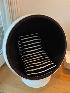 The Ball Chair  af Eero Aarnio