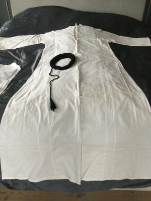 Kostume, str. Large,  Hvid,  Næsten som ny, Djellaba hellang kjortel med tilhørende Ghutrah (tørklæd