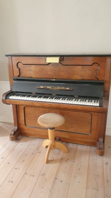 Klaver, Hornung & Møller, Fint klaver. Altid stået i opvarmet stue. Min datter er rejst hjemmefra og