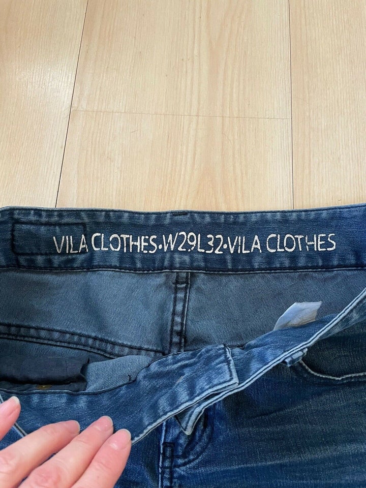 Jeans, Vila, str. 29