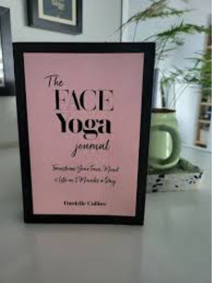 The Face Yoga journal, Danielle Collins, Ny og ulæst. Var kommet til at bestille 2 og nåede ikke at 