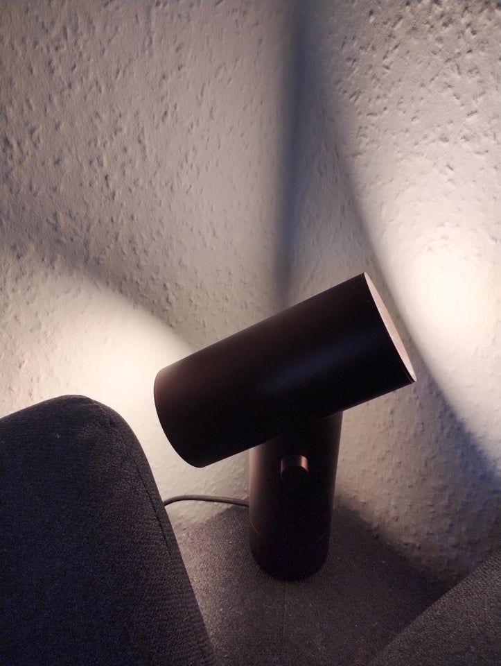 Anden bordlampe, Muuto Beam