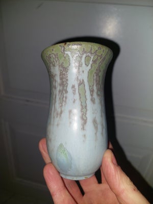 Keramik, Vase, Arne Bang, Usigneret AB vase. 12 cm med brændingsrevne