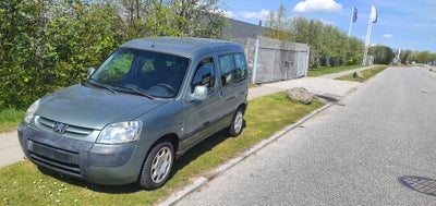 Peugeot Partner, 1,6 XT 16V Com., Benzin, 2004, km 127800, grøn, træk, nysynet, ABS, airbag, 5-dørs,