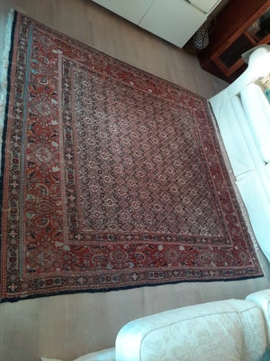 Andet tæppe, ægte tæppe, b: 192 l: 183, Gammelt ægte persisk tæppe fra ikkeryger hjem.
Måler 192x183