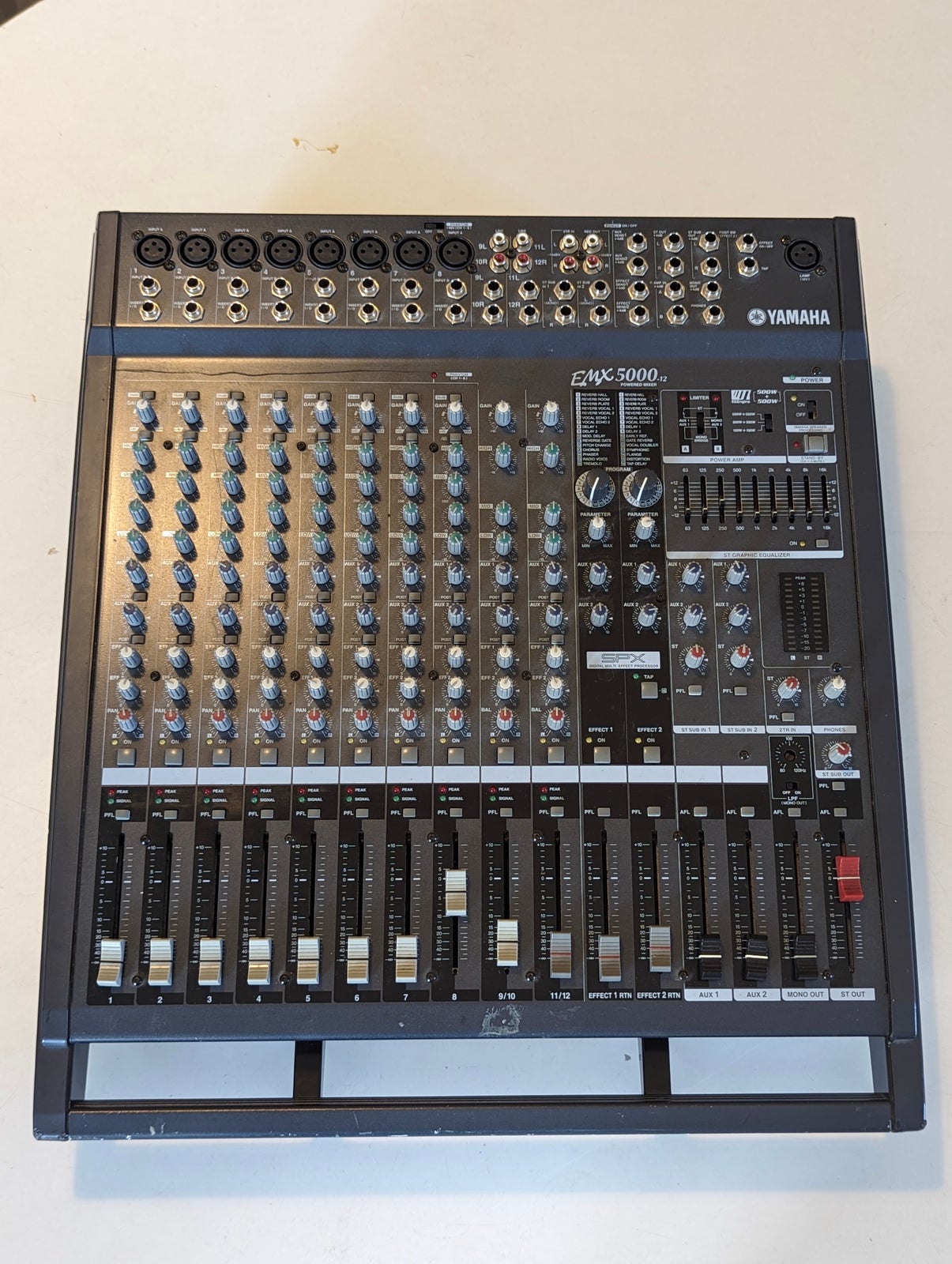 Analog Mixer (med indbygetl forsærker), Yamaha EMX 5000