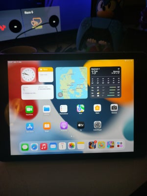 iPad 5, 128 GB, sort, God, Sælger denne ipad. Touch knappen virker men skal laves hos Greenmind og d