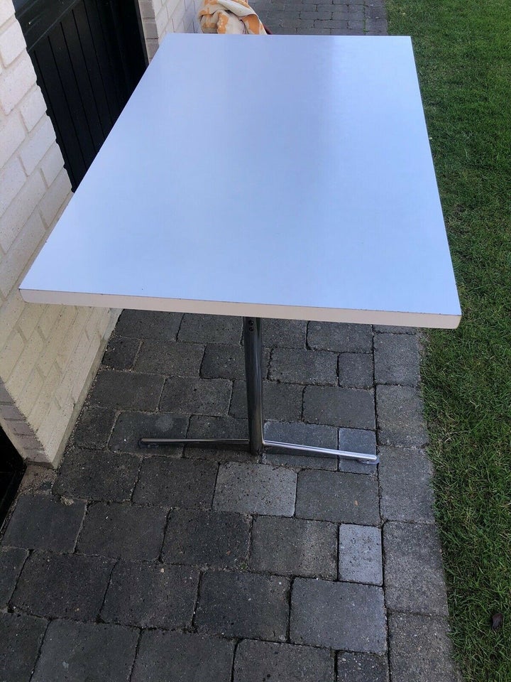 Køkkenbord, Forkromet stål stel og laminat , b: 69 l: 119