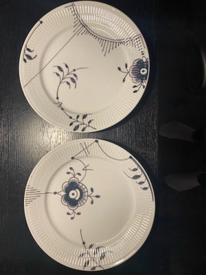 Porcelæn, Tallerkner  , Royal copenhagen, 2 forskellige mønstre. 8 stk ialt. Brugt 2 gange, pæne som